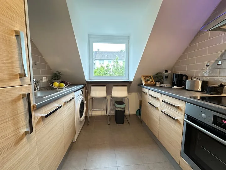 Ferienwohnung Essen Hauptbahnhof - Helbings Apartments Maisonette-Wohnung (3. OG (Dachgeschoss))